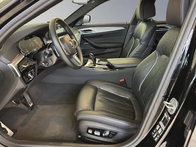 BMW 530i xDrive Touring Pure M Sport