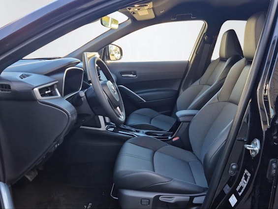 Vehicle image 4 Vehicle image 4