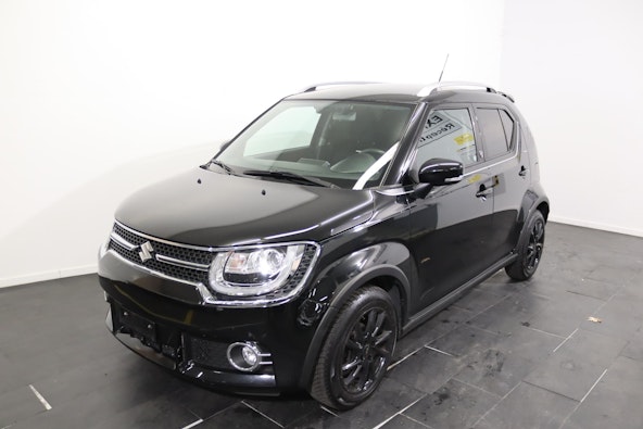 First vehicle image