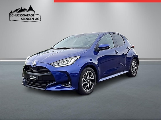 First vehicle image