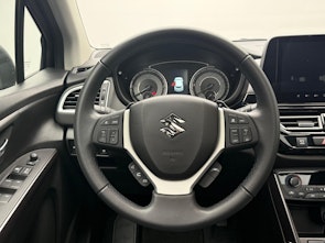 Vehicle image SUZUKI S-Cross 1.5 Compact Top Hybrid 4x4