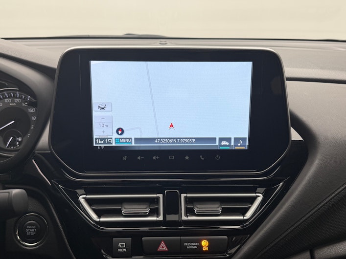 Vehicle image SUZUKI S-CROSS