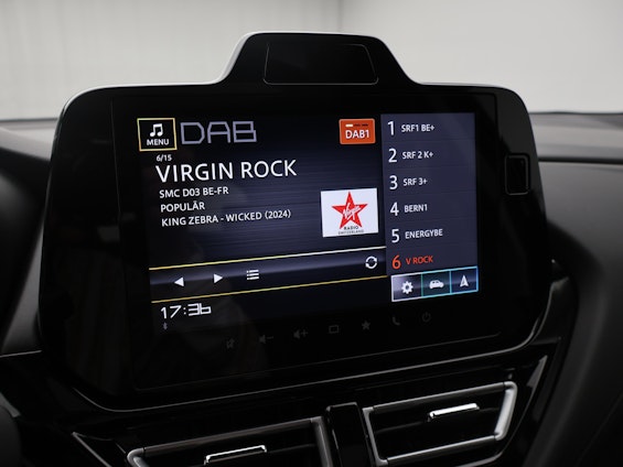 Vehicle image 11