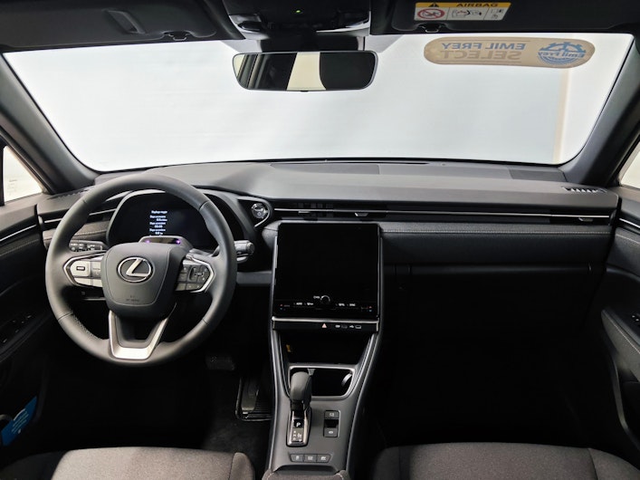 Vehicle image LEXUS LBX