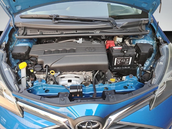 Vehicle image 20