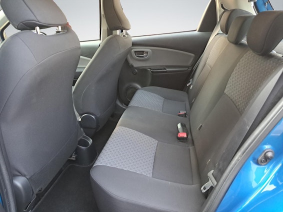 Vehicle image 14