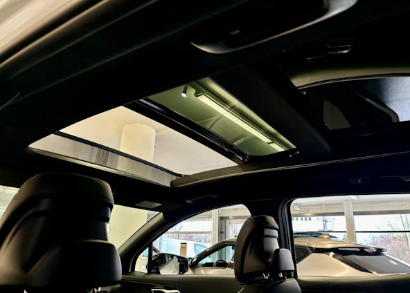 Vehicle image 9 Vehicle image 9