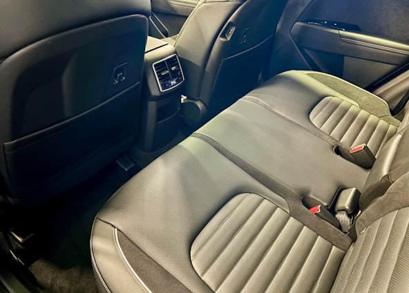 Vehicle image 8 Vehicle image 8