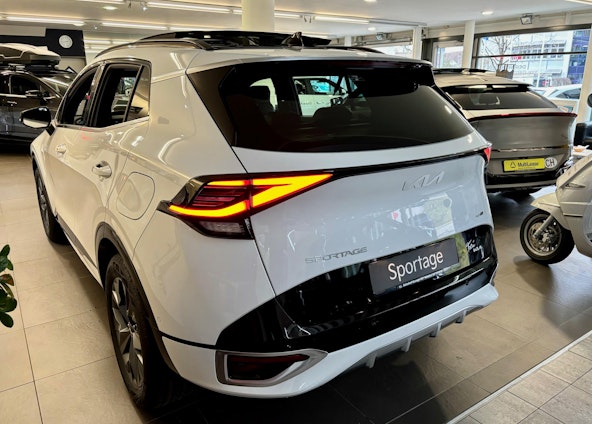 Vehicle image 4 Vehicle image 4