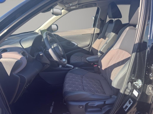 TOYOTA Yaris Cross 1.5 VVT-i HSD Elegant AWD-i 1