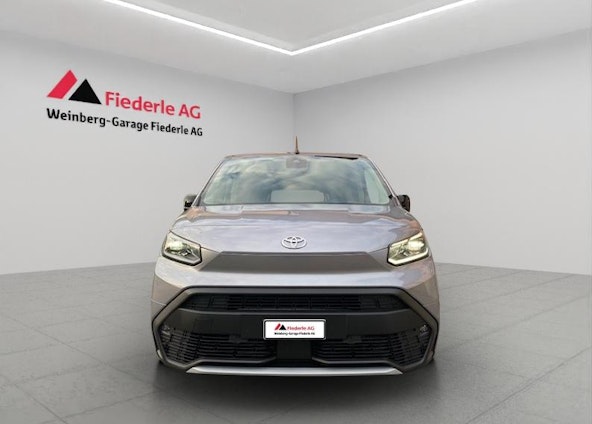 First vehicle image First vehicle image