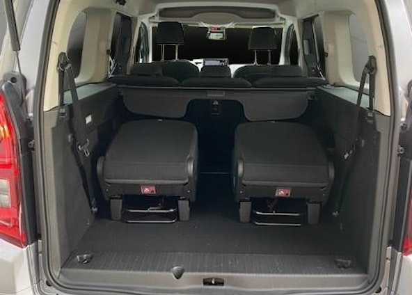 Vehicle image 6 Vehicle image 6