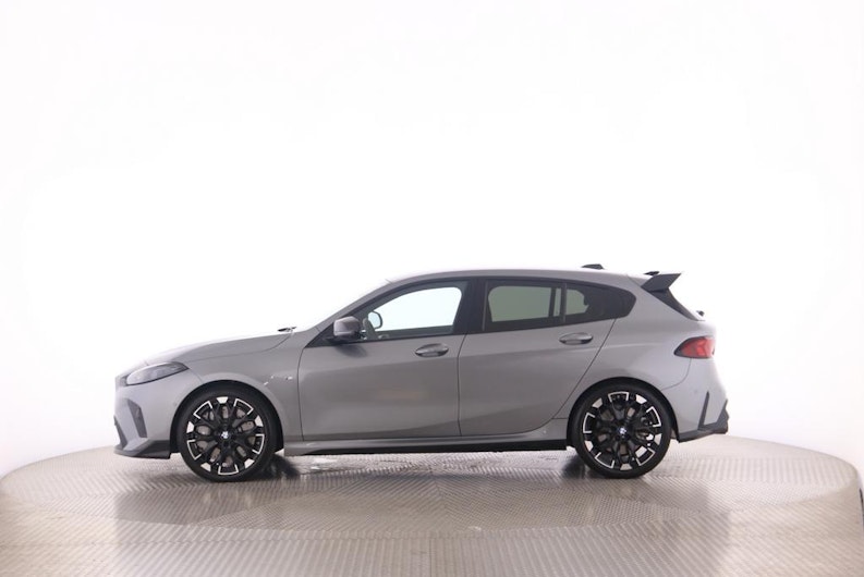 Vehicle image BMW 1 SERIES