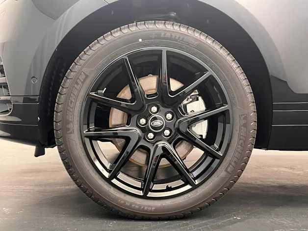 Land Rover Range Rover Velar 3.0 D I6 300 Dynamic SE