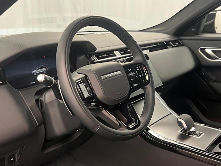 Vehicle image LAND ROVER RANGE ROVER VELAR