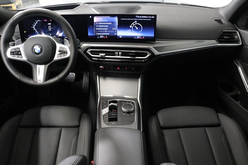 Vehicle image BMW 3 SERIES