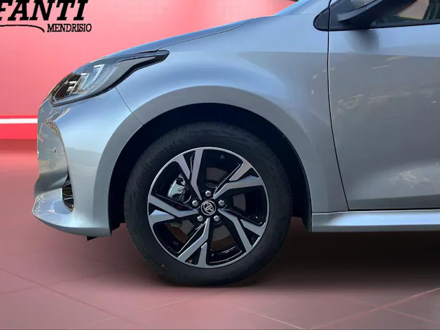 Toyota Yaris 1.5 VVT-i HSD Trend