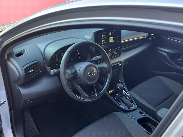 Toyota Yaris 1.5 VVT-i HSD Trend