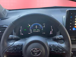 Toyota Yaris 1.5 VVT-i HSD Trend