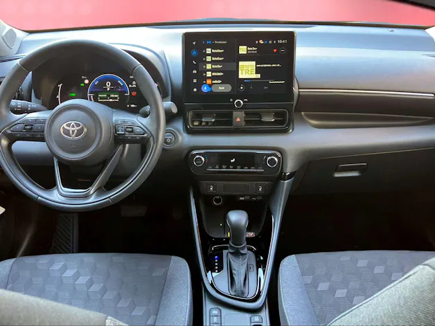 Toyota Yaris 1.5 VVT-i HSD Trend