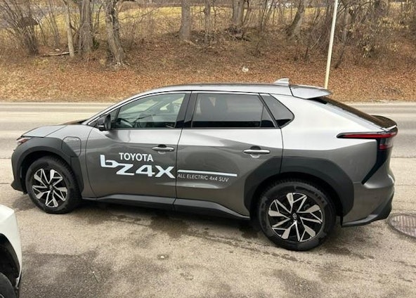 Vehicle image 3 Vehicle image 3