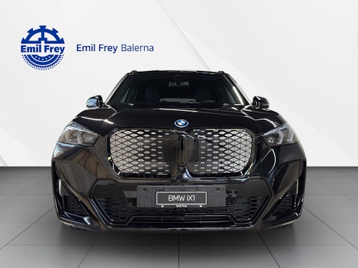 BMW iX1 30 xDrive 3