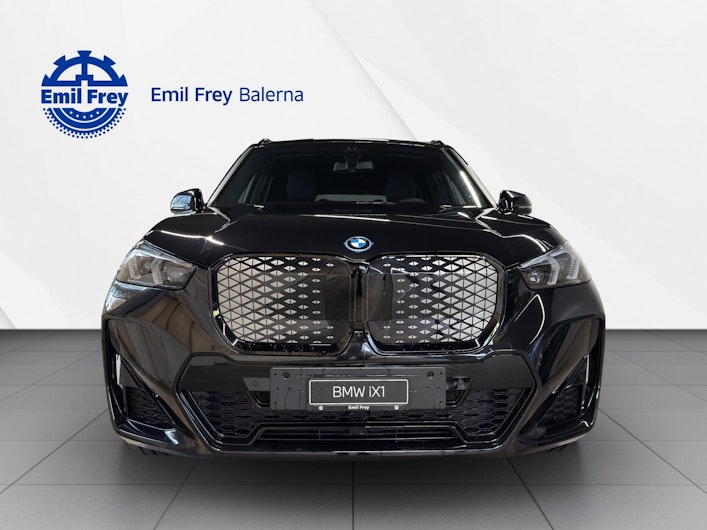 Vehicle image BMW iX1