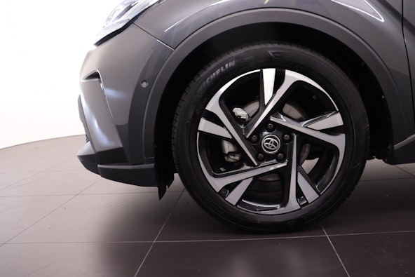 Vehicle image 9