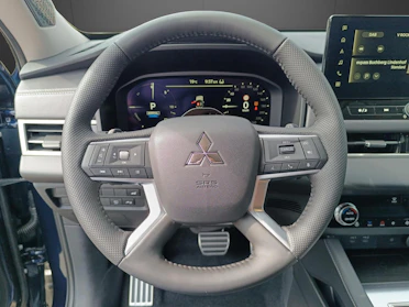 MITSUBISHI OUTLANDER 11