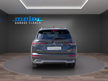 MITSUBISHI OUTLANDER 4