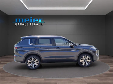 MITSUBISHI OUTLANDER 6