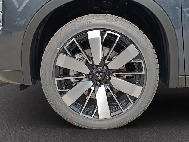 Mitsubishi Outlander 2.4 PHEV Intense 4x4