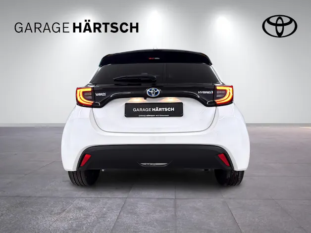 Toyota Yaris 1.5 VVT-i HSD Trend