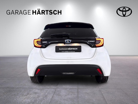 Vehicle image 4 Vehicle image 4