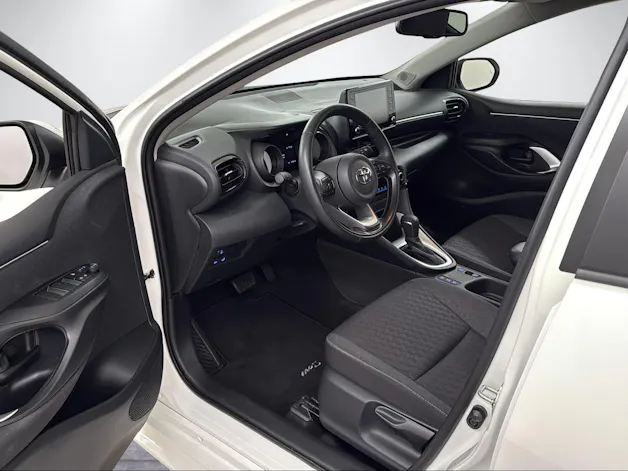 Toyota Yaris 1.5 VVT-i HSD Trend