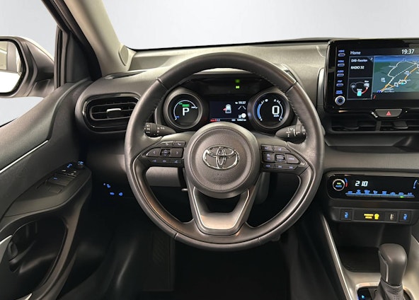 Vehicle image 12 Vehicle image 12