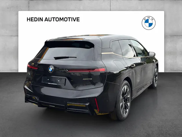 BMW iX xDrive45