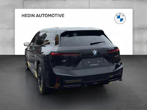 BMW iX xDrive45