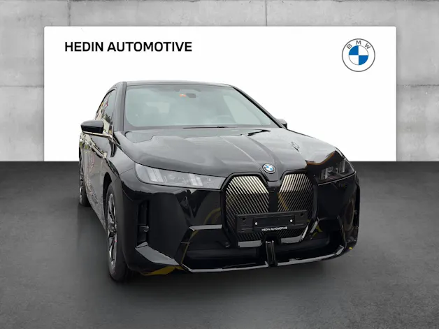 BMW iX xDrive45