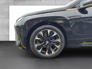 BMW iX xDrive45