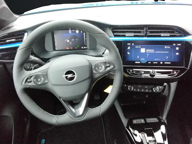 Opel Corsa 1.2 T Hybrid Sporthilfe