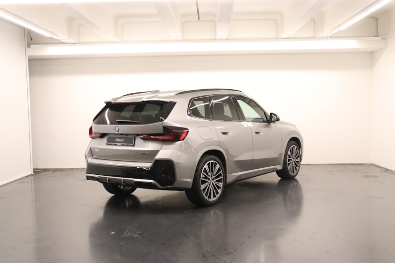 Vehicle image BMW iX1