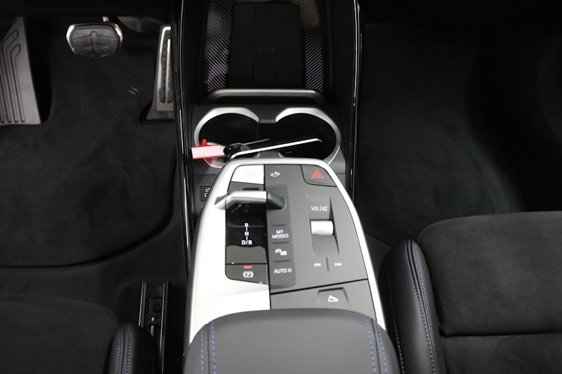 Vehicle image BMW iX1