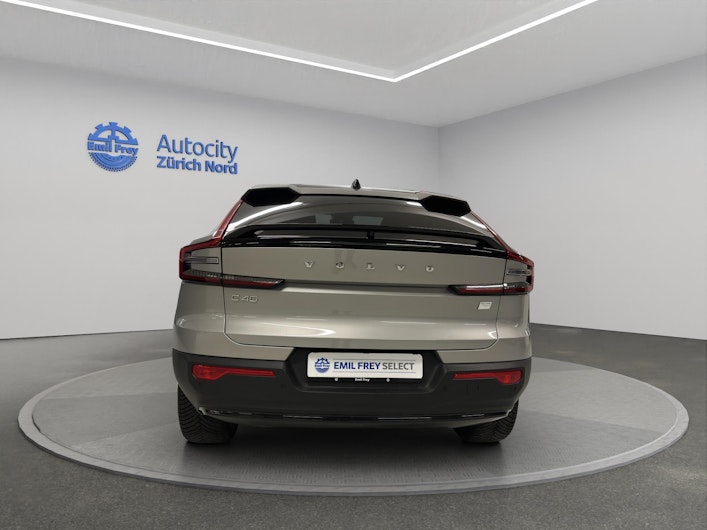 Vehicle image VOLVO C40