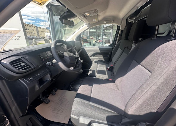 Vehicle image 5 Vehicle image 5