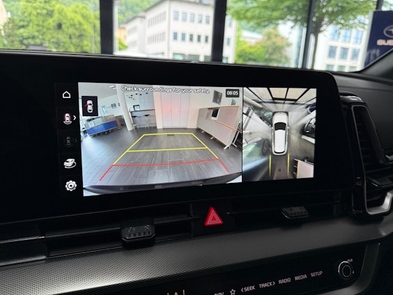 Vehicle image 13 Vehicle image 13