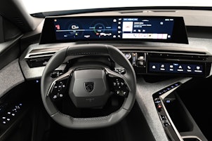 Vehicle image PEUGEOT 3008 1.2 Hybrid Allure Premium