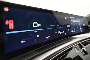 Vehicle image PEUGEOT 3008 1.2 Hybrid Allure Premium