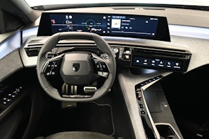 Vehicle image PEUGEOT 3008 1.2 Hybrid GT