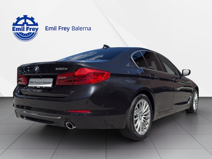 Vehicle image BMW 5 SERIES